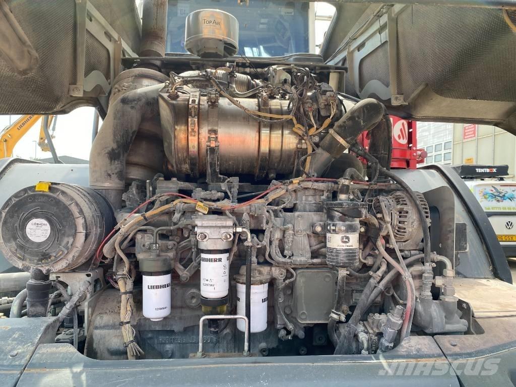 Liebherr L546 Tekerlekli yükleyiciler