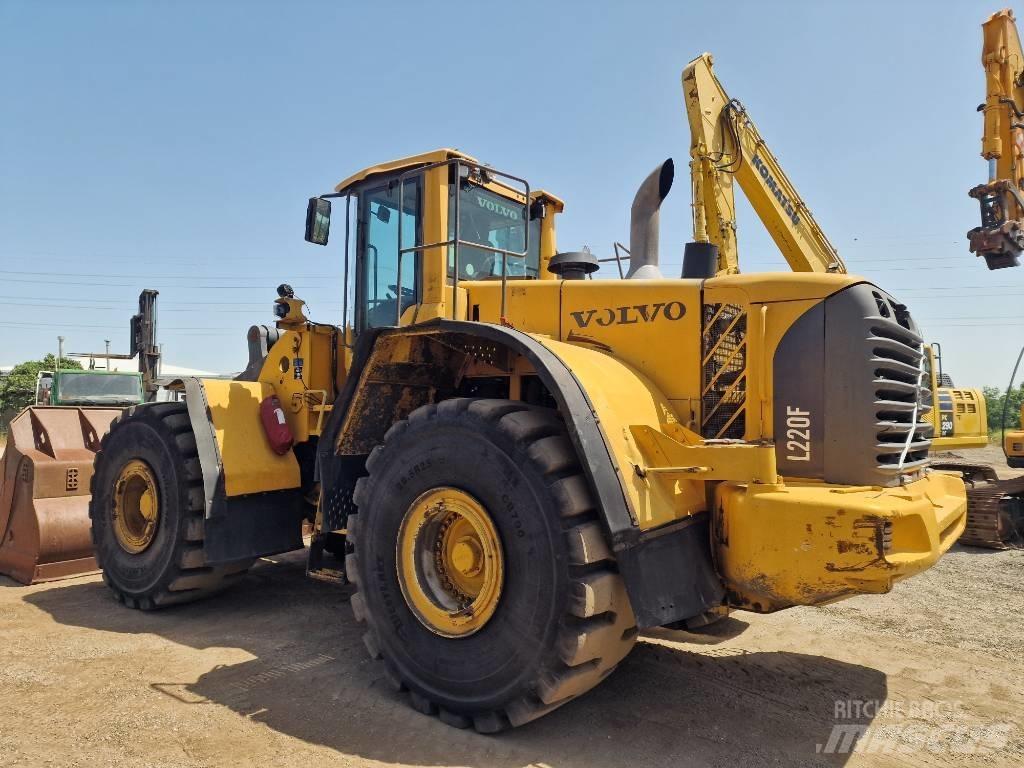 Volvo L 220 F Tekerlekli yükleyiciler