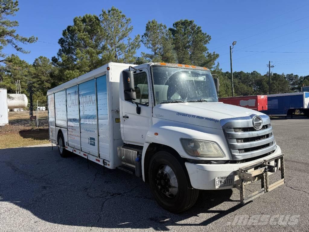 Hino 338 İçecek kamyonları