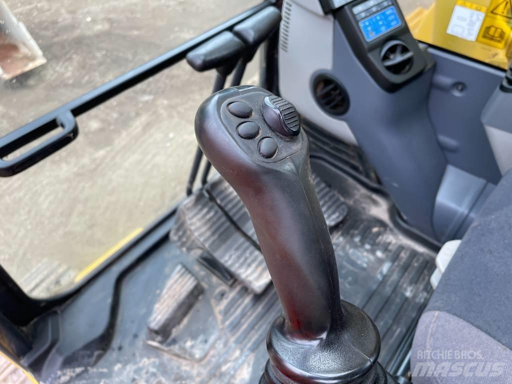 Komatsu PC 210 LC-11 Uzun bomlu ekskavatörler