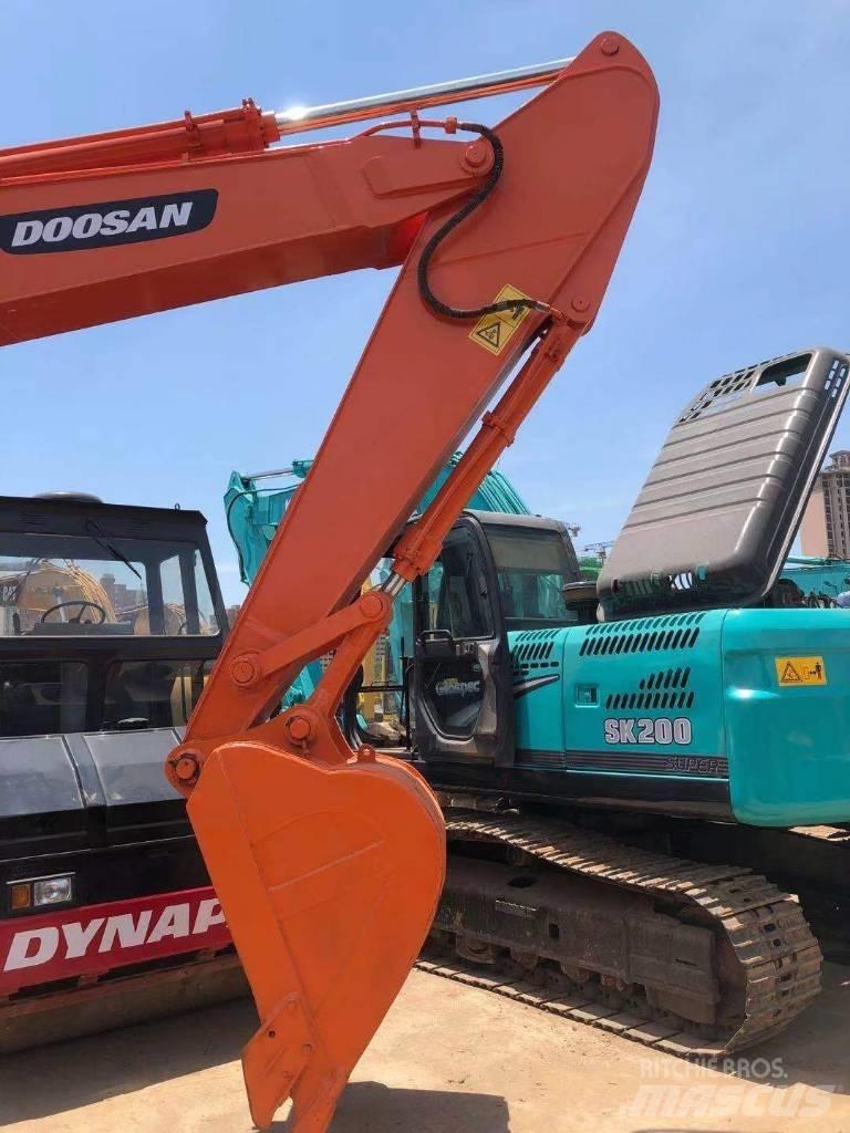Doosan DH220LC-7 Paletli ekskavatörler