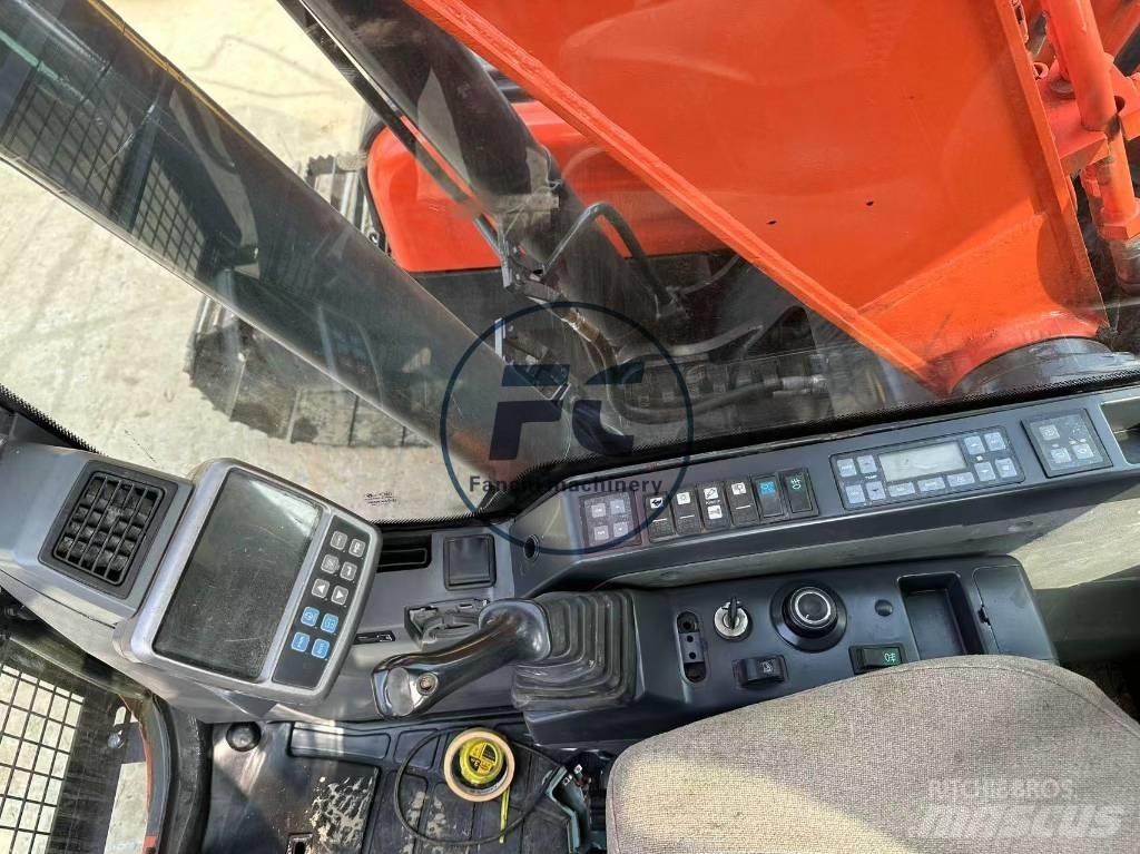 Doosan DX 140 Paletli ekskavatörler