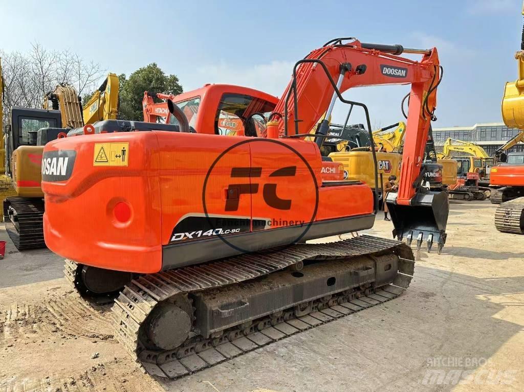 Doosan DX 140 Paletli ekskavatörler