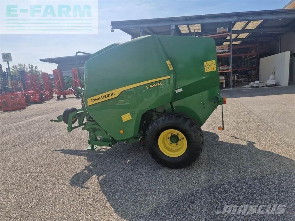 John Deere F441M Küp balya makinalari