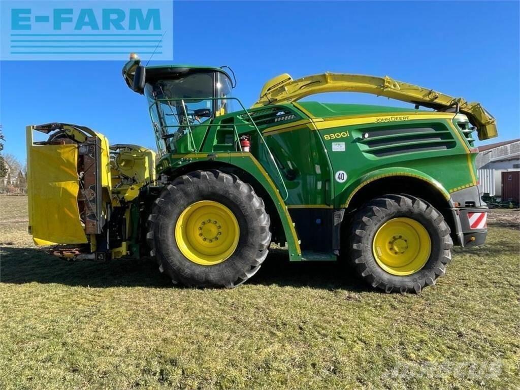 John Deere 8300 Kendi yürür silaj makinalari