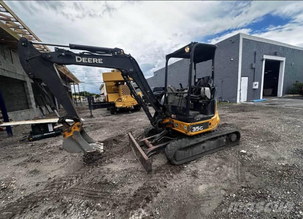 John Deere 35 G Paletli ekskavatörler