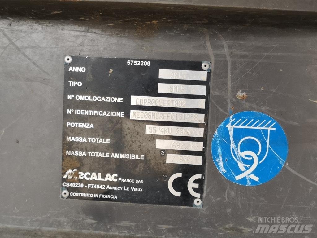 Mecalac 8 M CR Paletli ekskavatörler