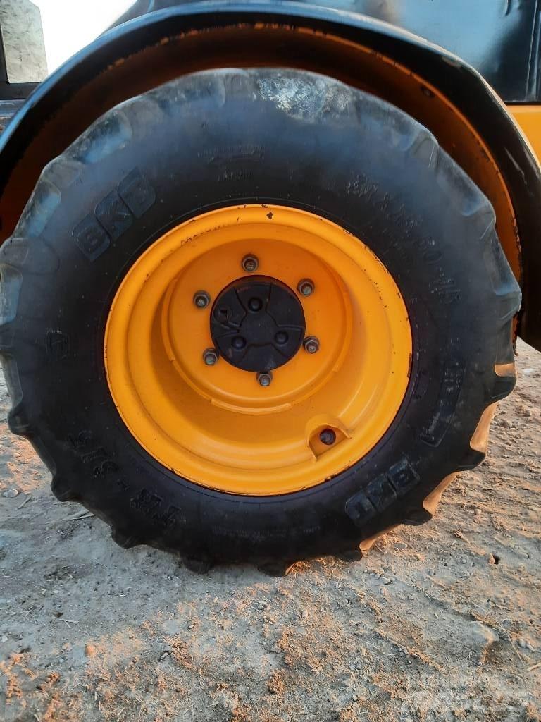 JCB 403 Mini yükleyiciler