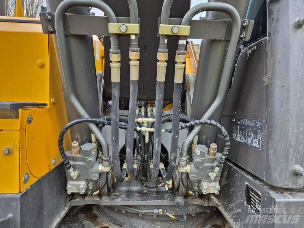 Volvo ECR 235 D Paletli ekskavatörler