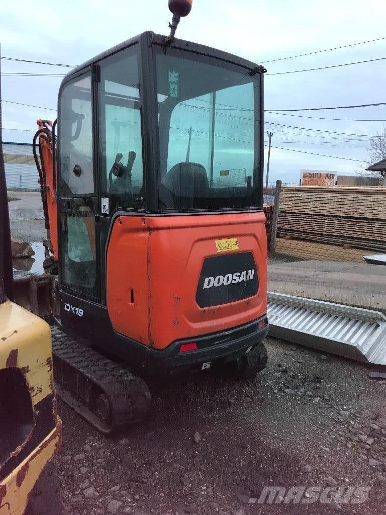 Doosan DX 19 Mini ekskavatörler, 7 tona dek