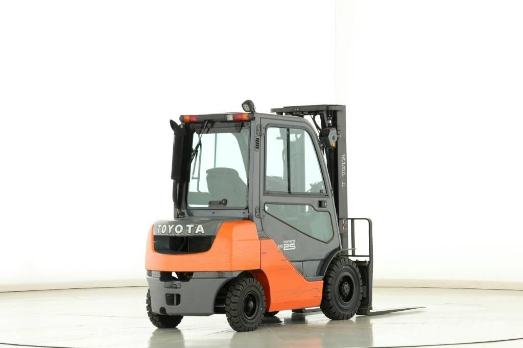 Toyota 02-8 FDF 25 Dizel forkliftler