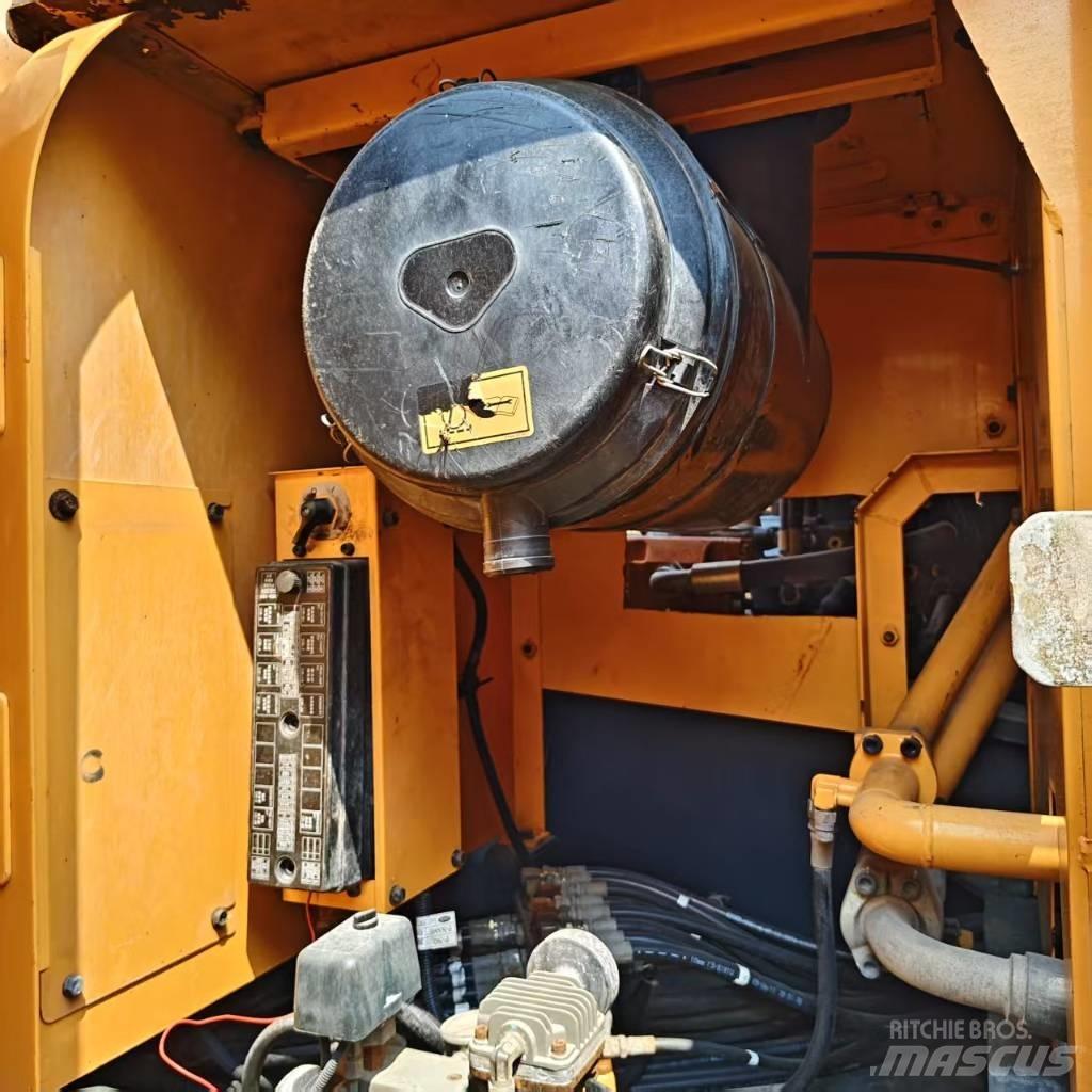 Hyundai Robex 305 LC Paletli ekskavatörler
