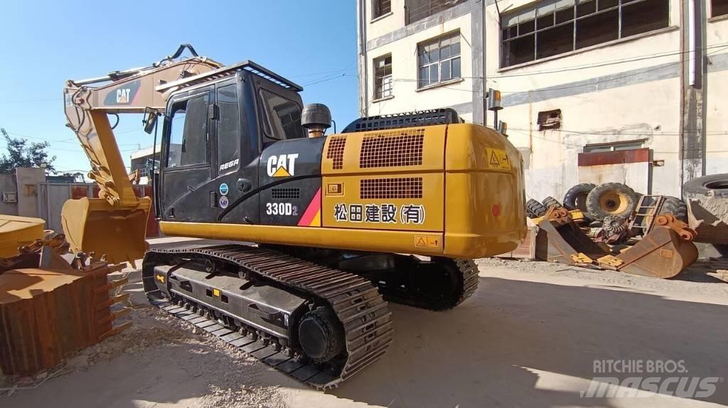 CAT 330 D2 Paletli ekskavatörler
