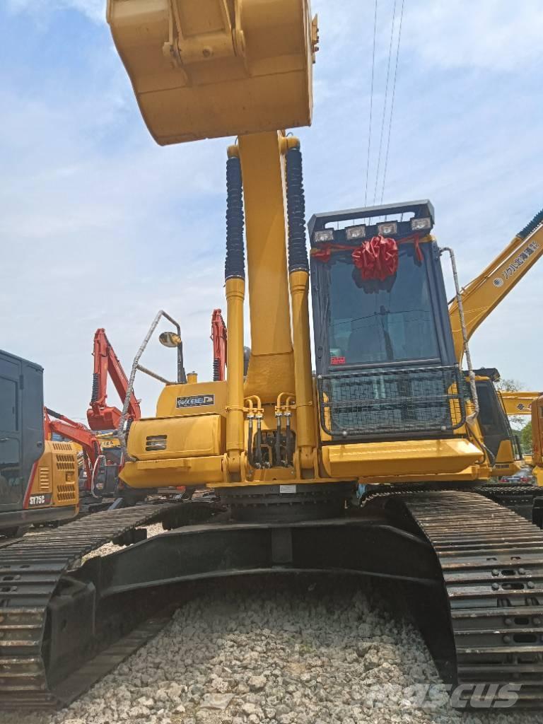 Komatsu PC 240 Paletli ekskavatörler