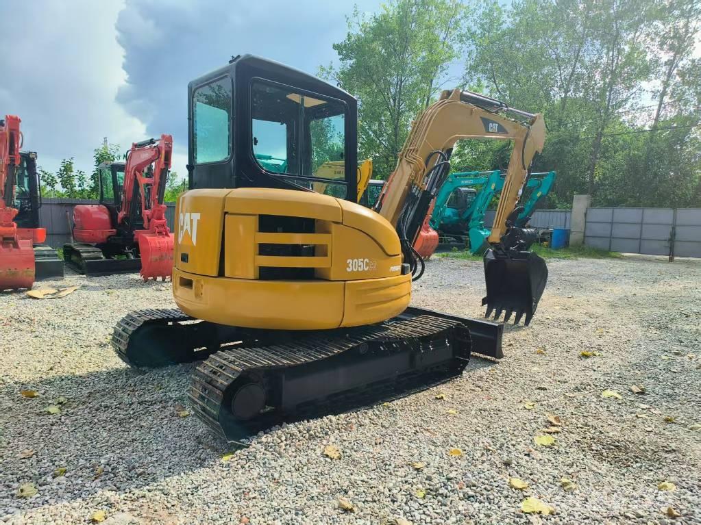CAT 305 CR Mini ekskavatörler, 7 tona dek