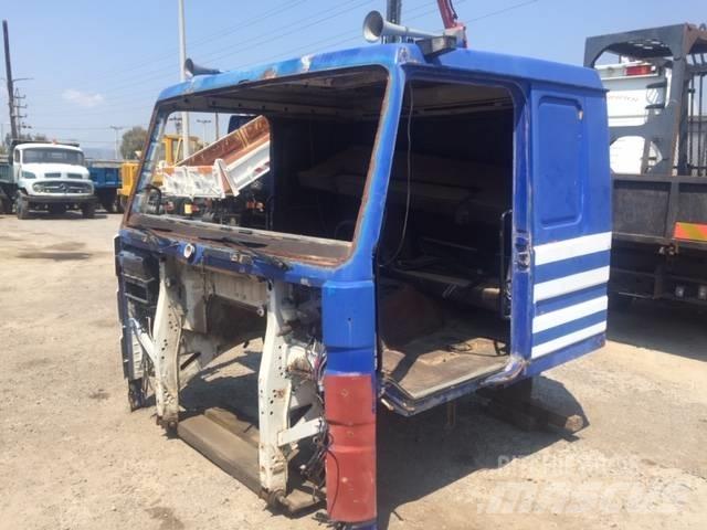 Scania 142 M Kabinler