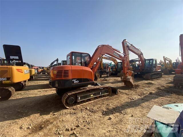 Doosan DX 80 Mini ekskavatörler, 7 tona dek