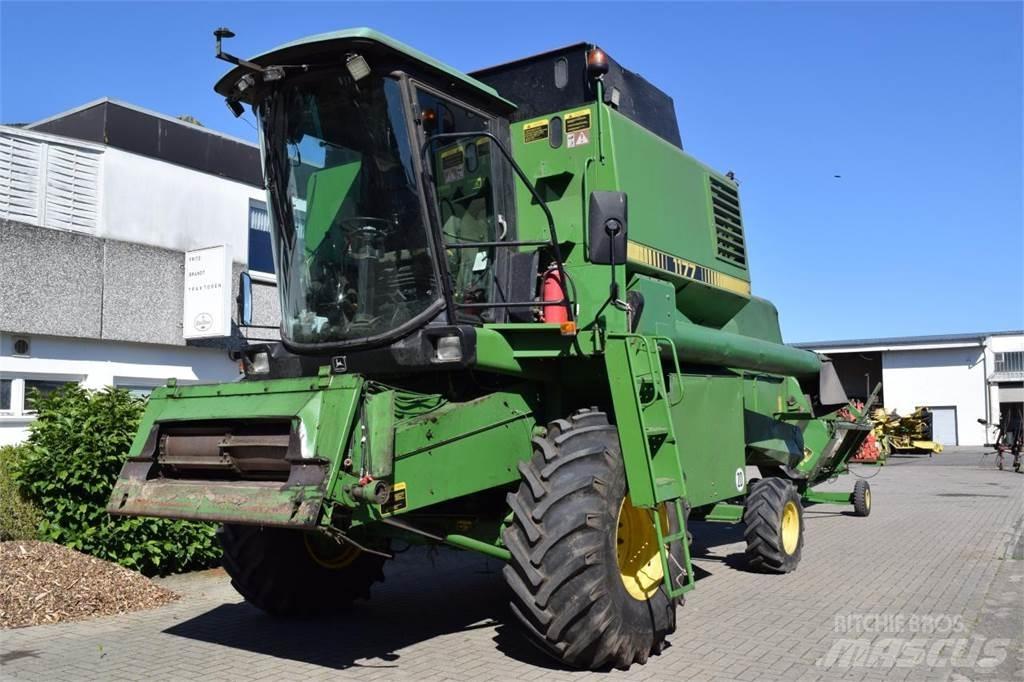 John Deere 1177 Biçerdöverler