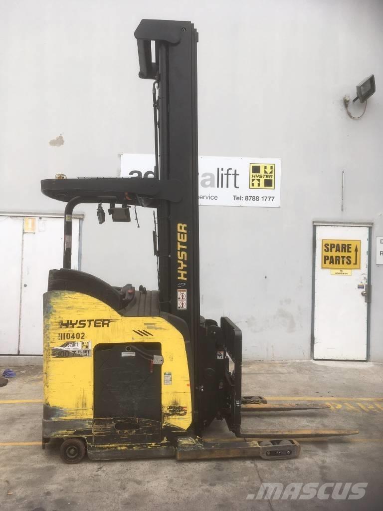 Hyster N35ZDR Reach truck - depo içi istif araçları