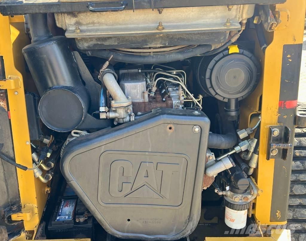 CAT 277 B    2006 Skid steer loderler