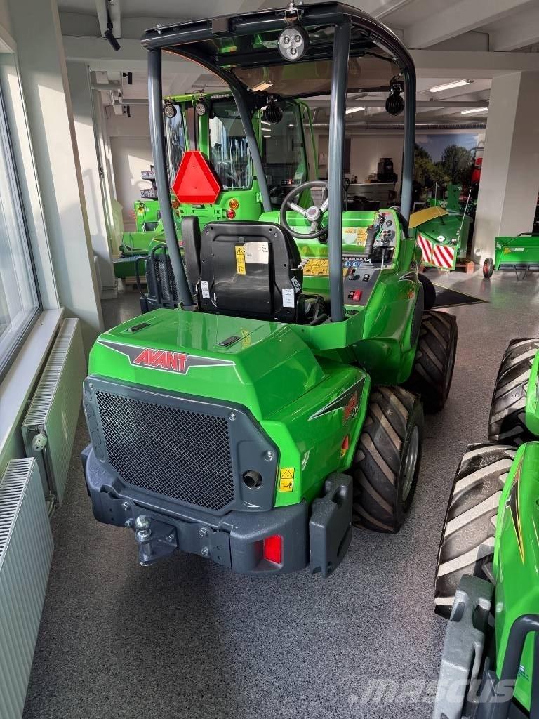 Avant 528 Skid steer loderler