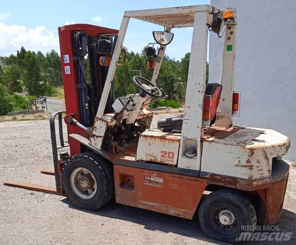 Nissan EH02A20U Dizel forkliftler