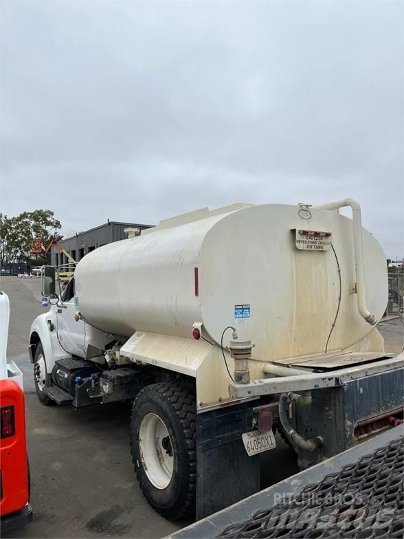 Ford F750 Tankerli kamyonlar