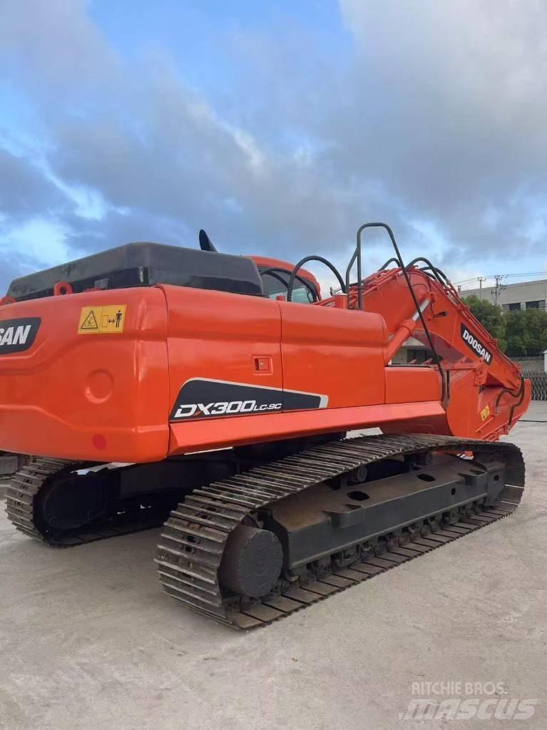 Doosan DX300LC-9C Paletli ekskavatörler