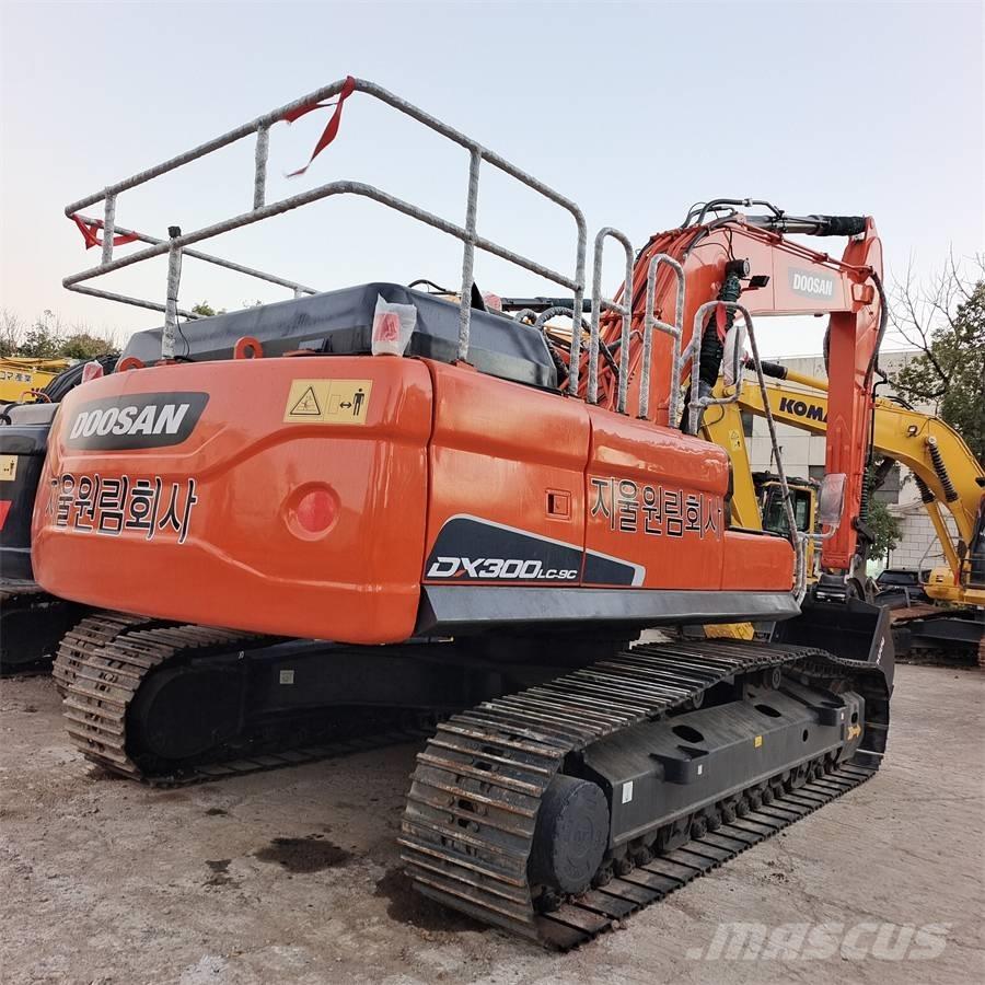 Doosan DX 300 LC Uzun bomlu ekskavatörler