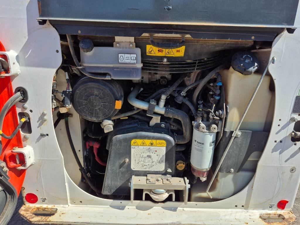 Bobcat T 64 Skid steer loderler