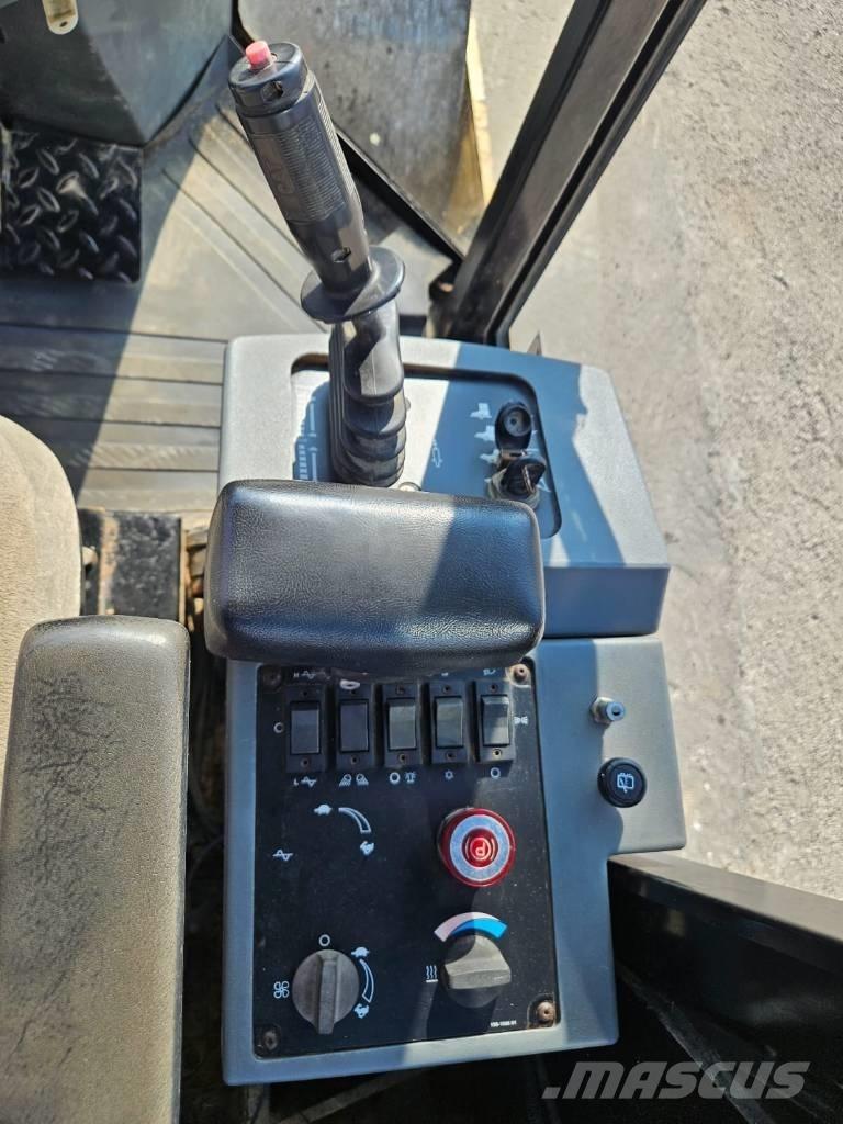 CAT CS 423 E Tek tamburlu silindirler