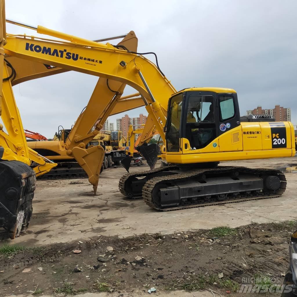 Komatsu PC200-7 Paletli ekskavatörler