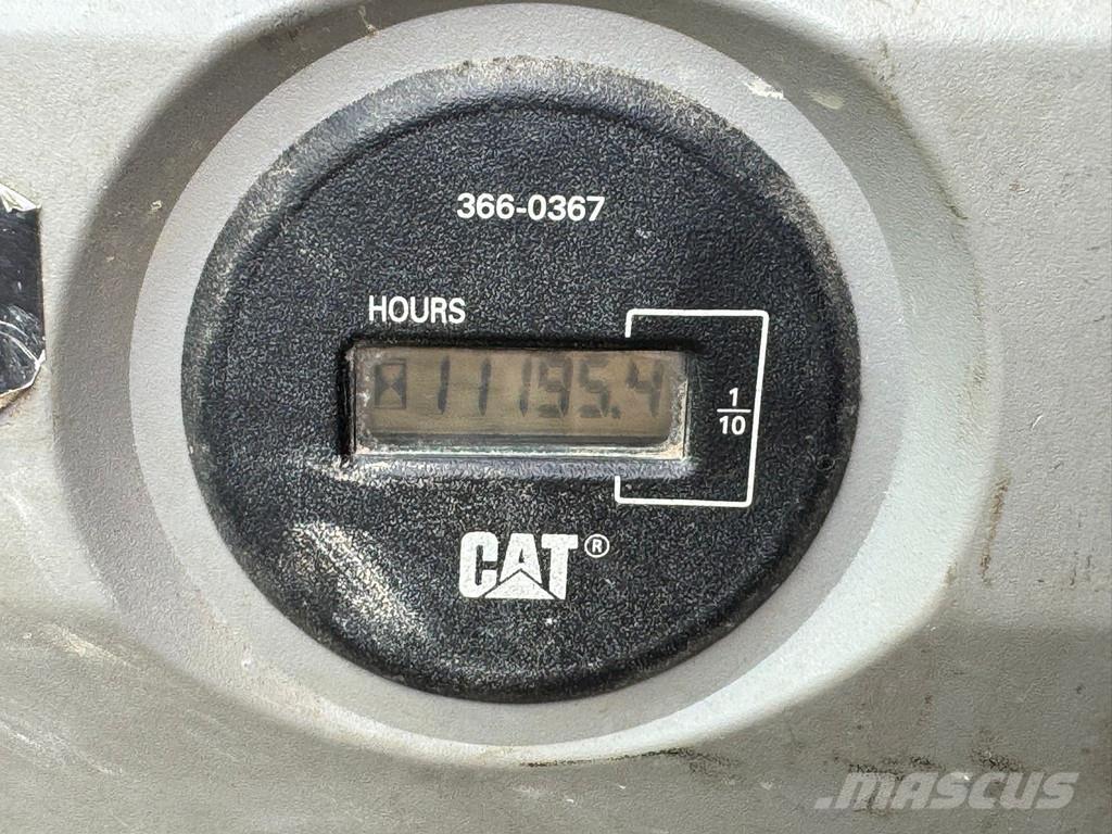CAT 323E Paletli ekskavatörler