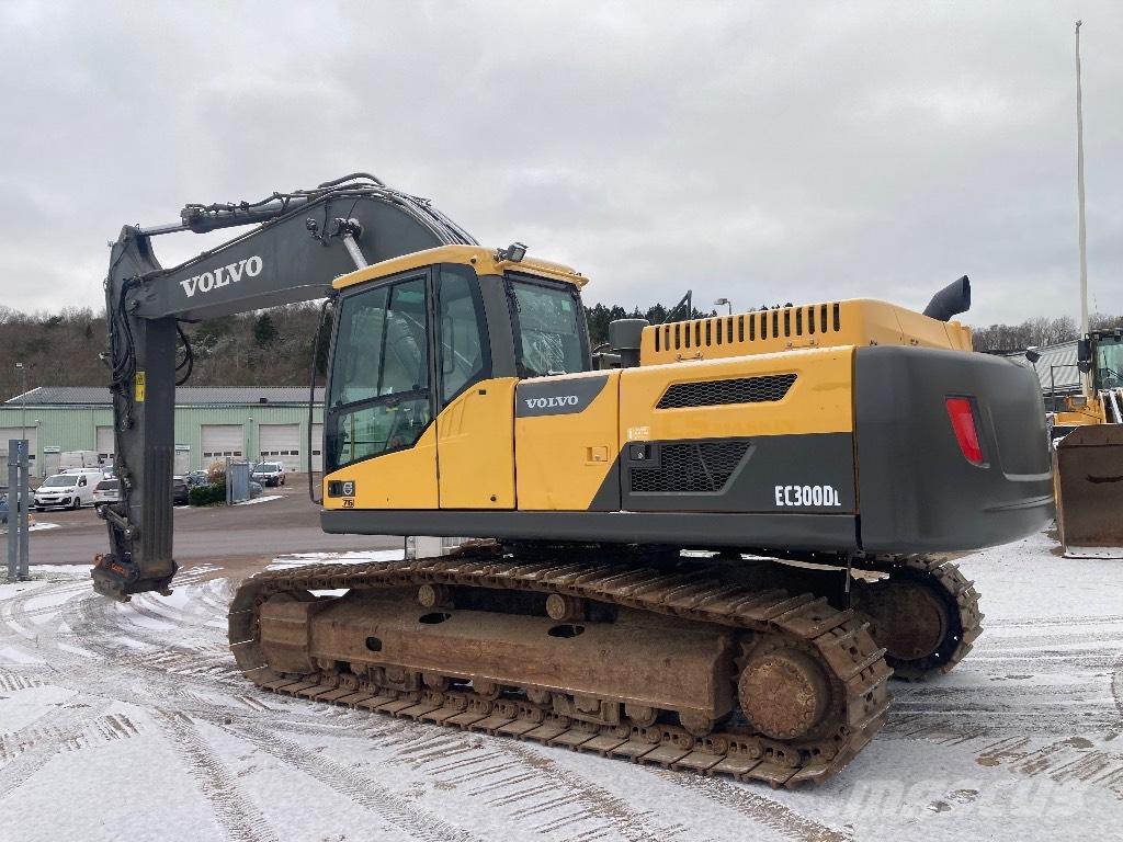 Volvo EC 300 D Paletli ekskavatörler