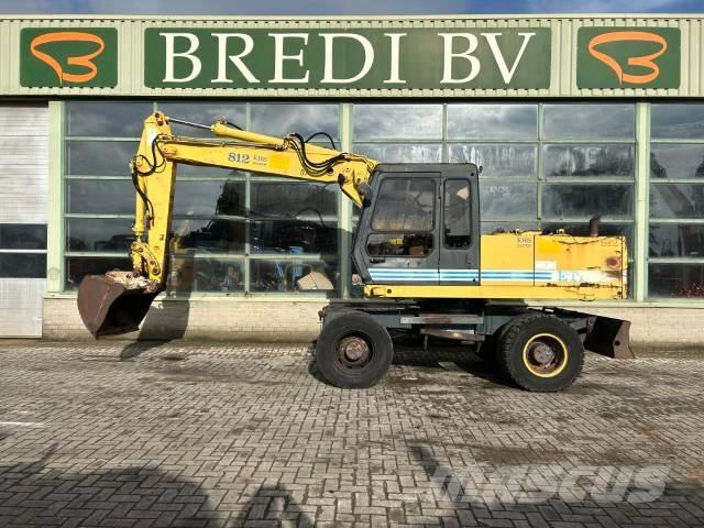 Etec 812 Lastik tekerli ekskavatörler