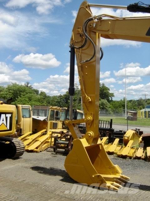 CAT 320 Paletli ekskavatörler