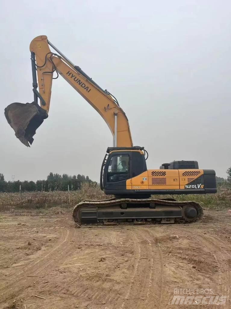 Hyundai Robex 520 VS Paletli ekskavatörler