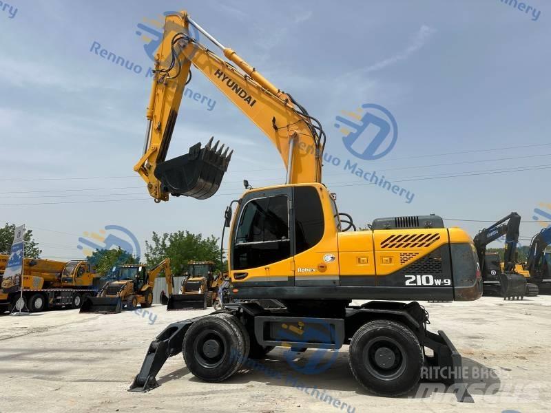 Hyundai R210W-9 Lastik tekerli ekskavatörler