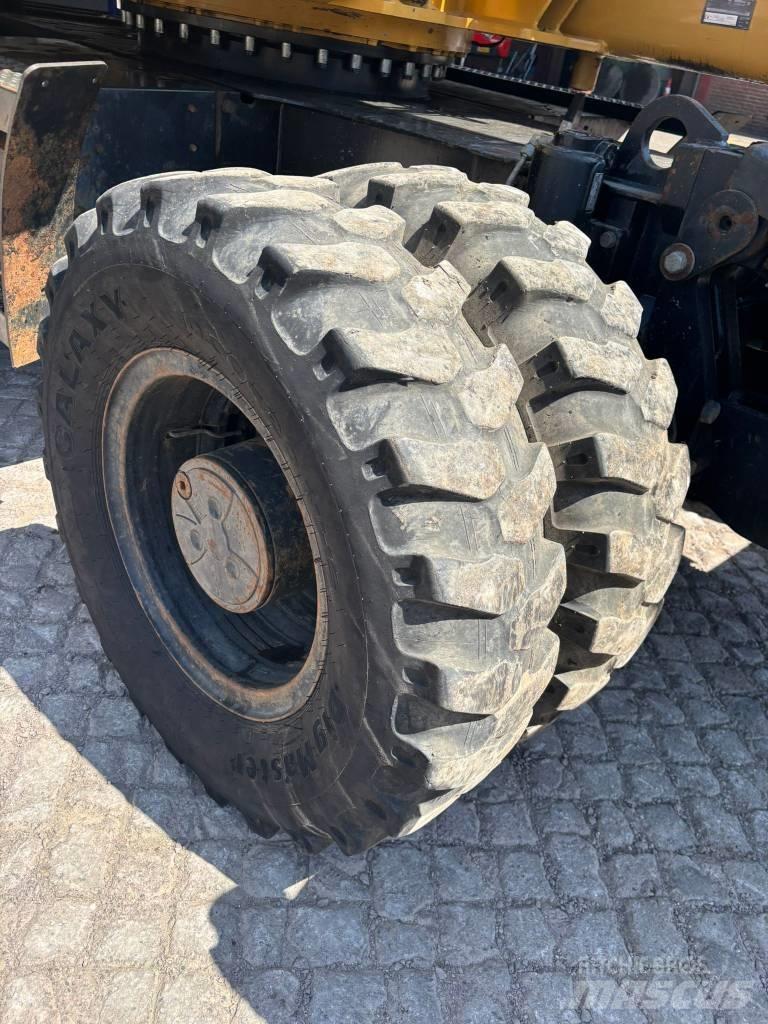 CAT M 313 D Lastik tekerli ekskavatörler