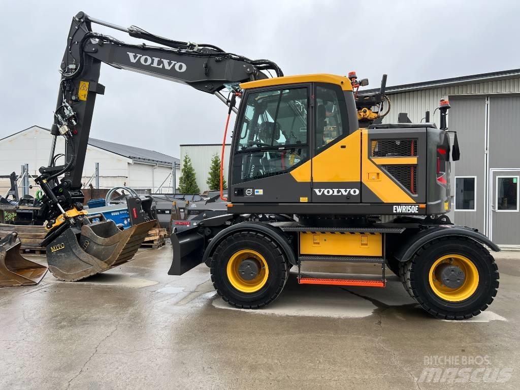 Volvo EWR150E Lastik tekerli ekskavatörler