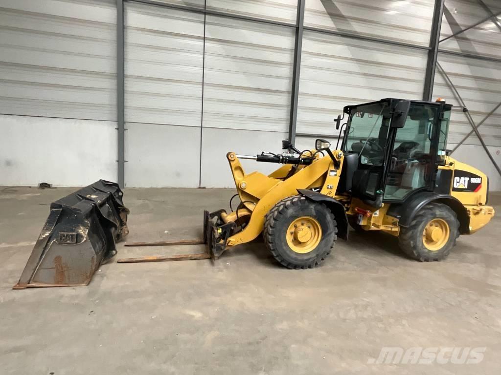 CAT 906 M Tekerlekli yükleyiciler