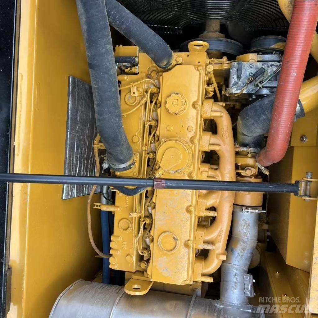 CAT 320 D2 Paletli ekskavatörler