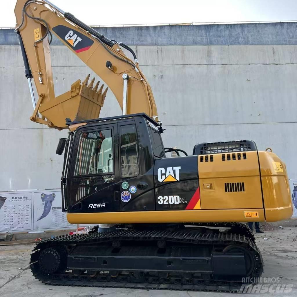 CAT 320 D2 Paletli ekskavatörler
