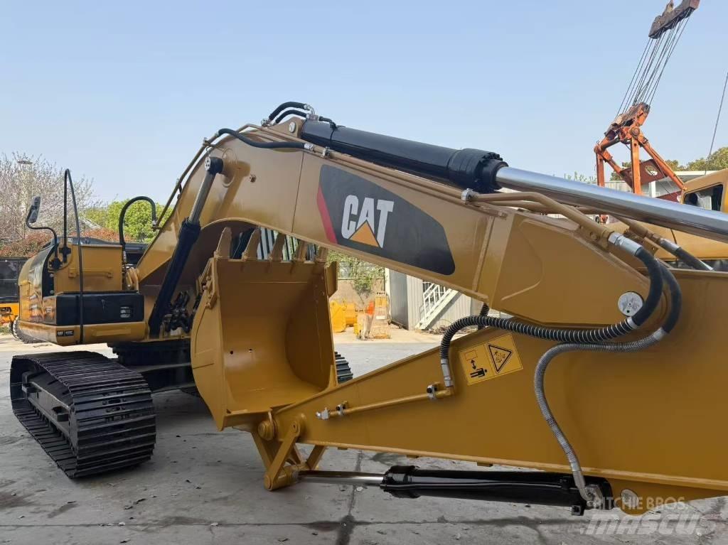 CAT 320 D2 Paletli ekskavatörler
