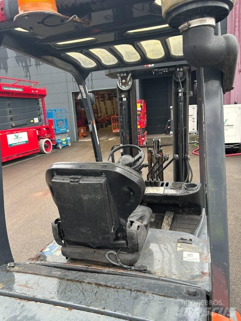 Toyota 02-8 FDF 25 Dizel forkliftler