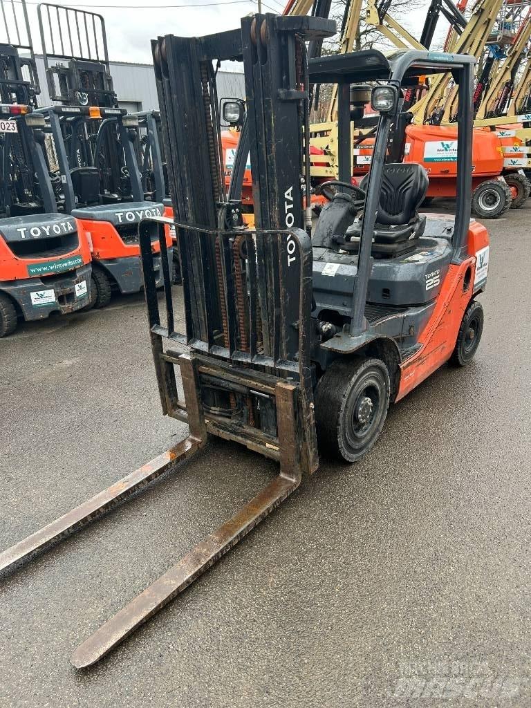 Toyota 02-8 FDF 25 Dizel forkliftler