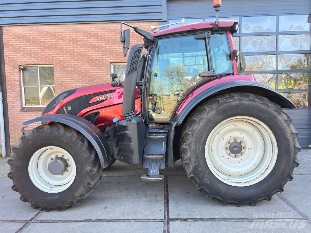 Valtra T 174 Versu Traktörler