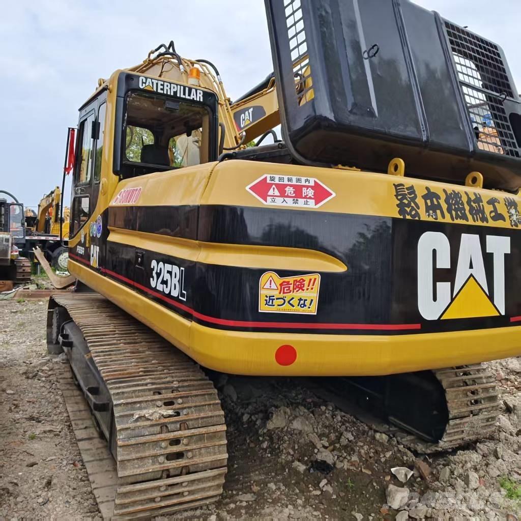 CAT 325 B L Paletli ekskavatörler