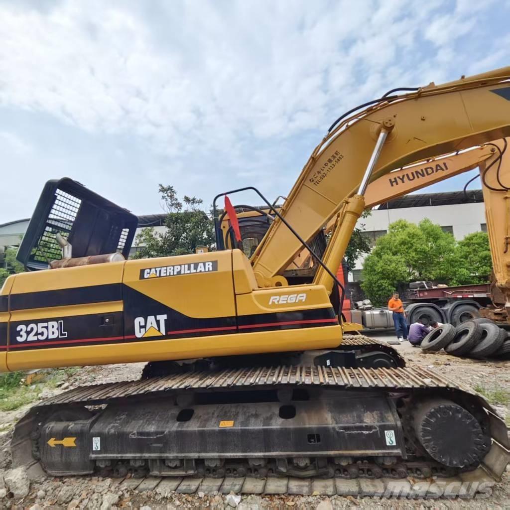 CAT 325 B L Paletli ekskavatörler