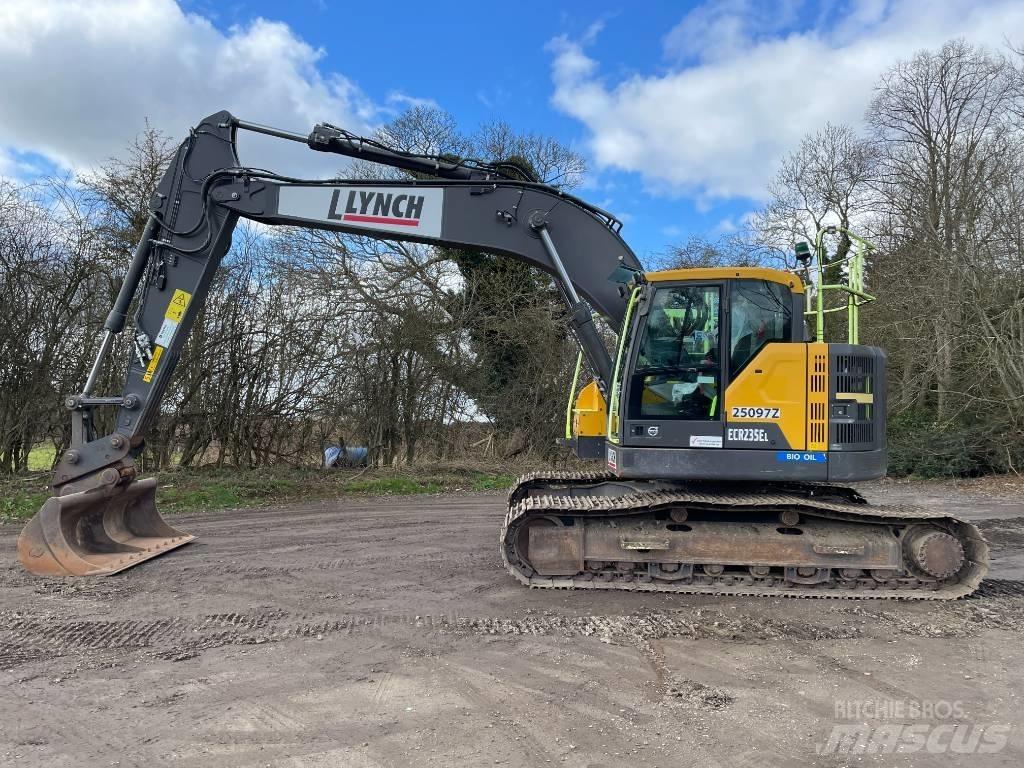 Volvo ECR 235 Paletli ekskavatörler